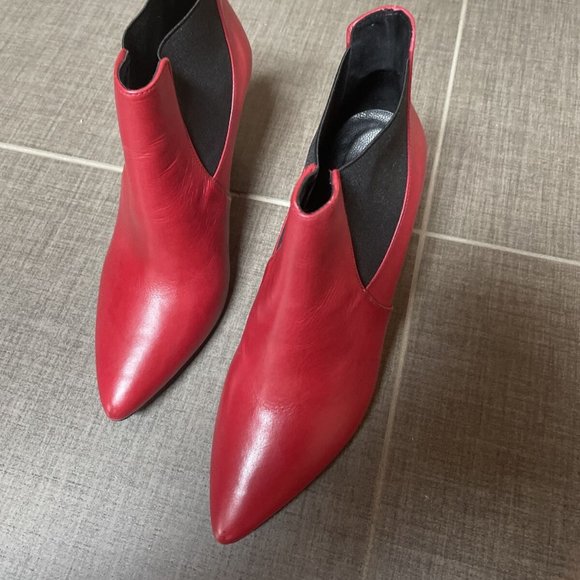 Pour la victoire red leather Allena high heel chelsea ankle boots booties 8 nib - Picture 3 of 9